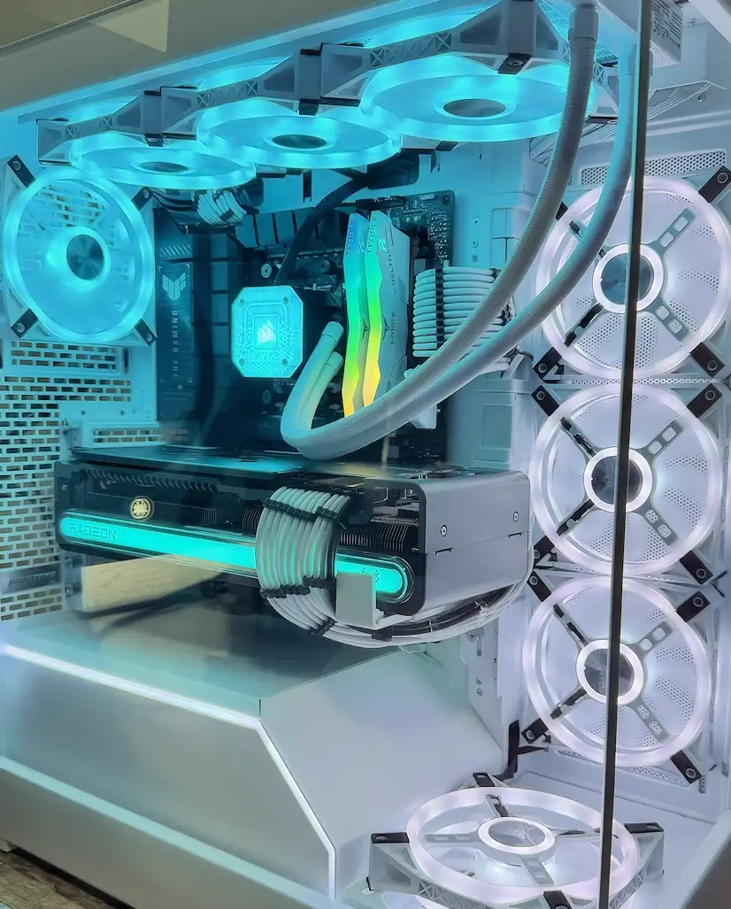 Montaje Gaming PC Phanteks El Molar